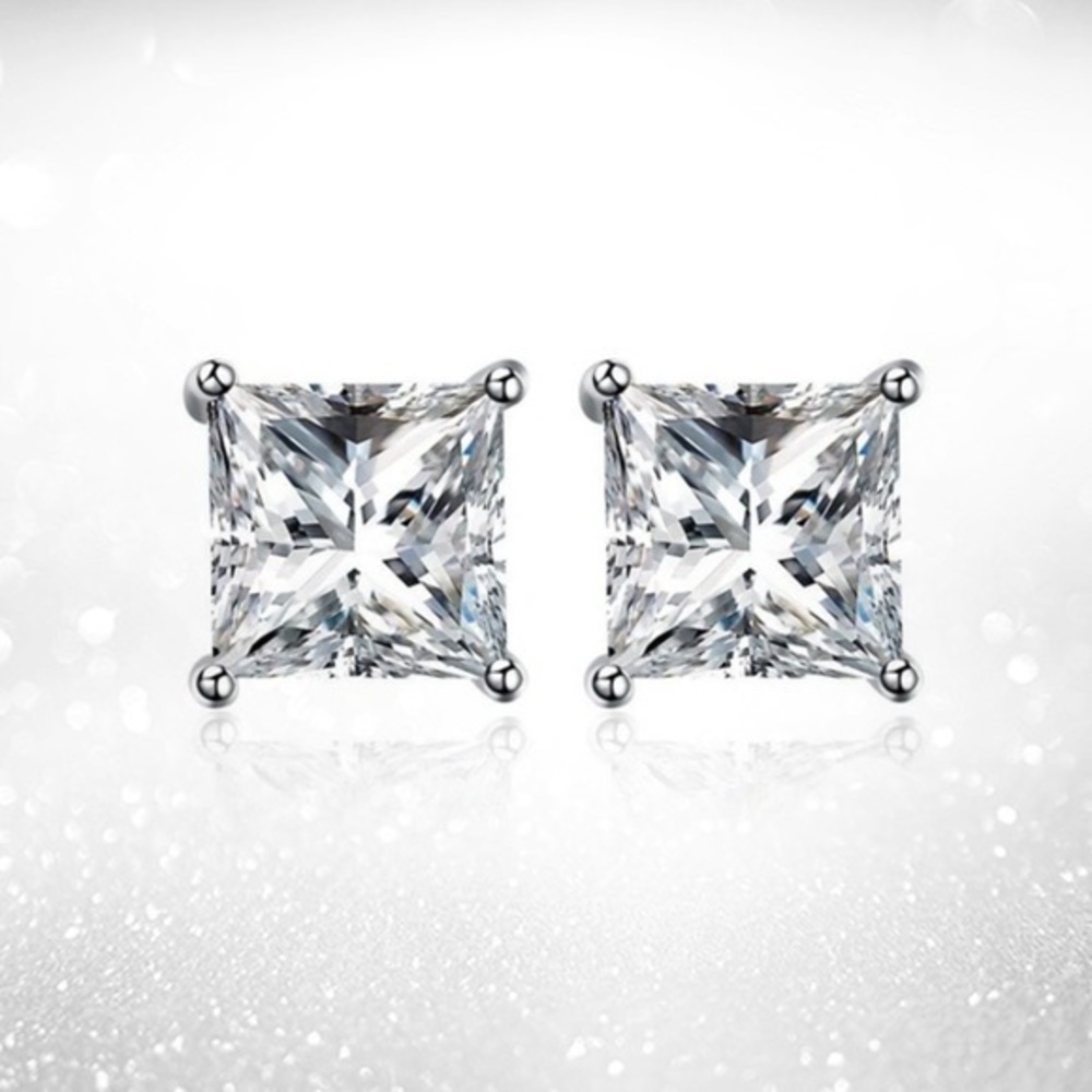 🌴 Sterling Silver Renaissance Collection CZ Studs